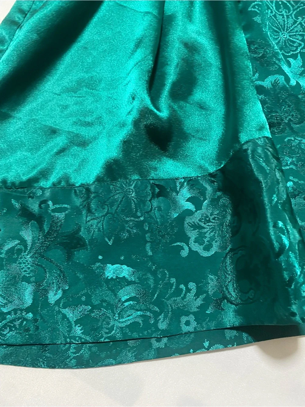 90’s Victoria's Secret gold label  Emerald Satin Kimono Robe with Jacquard Trim